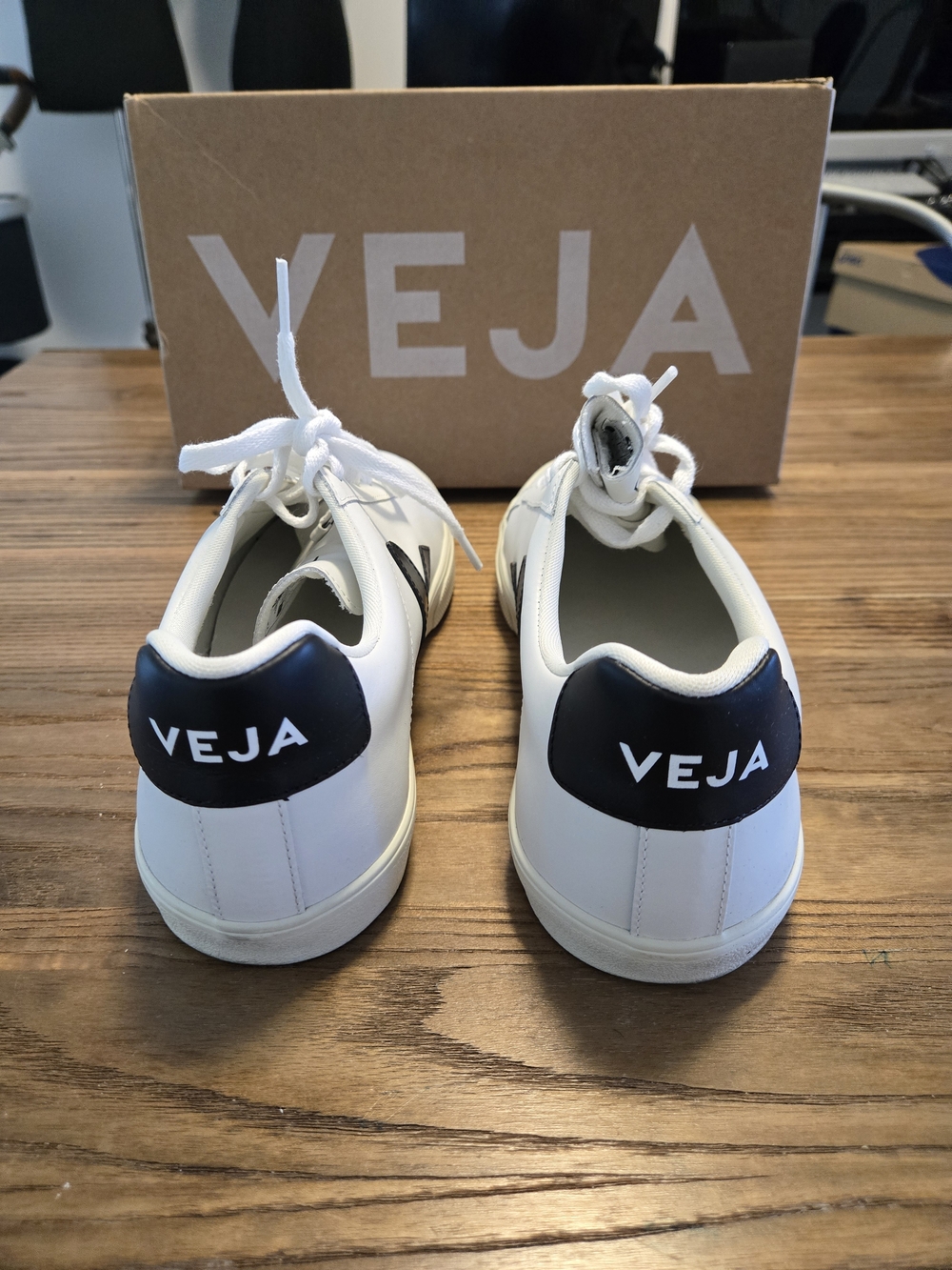 Veja Esplar Logo Leather White Black Women Casual Lifestyle Shoes - Picture 6 of 12